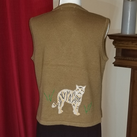 Vest - Picture 2 of 2